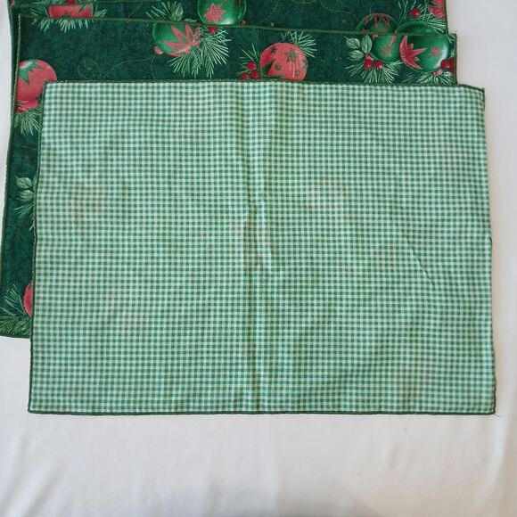 Handmade Placemats Christmas Fabric Ornaments Scatter Evergreen Set Of 4 - Picture 2 of 4